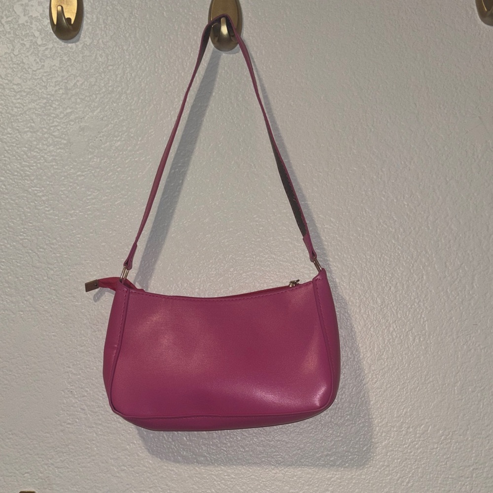 Fuschia Mini - Picture 3 of 3
